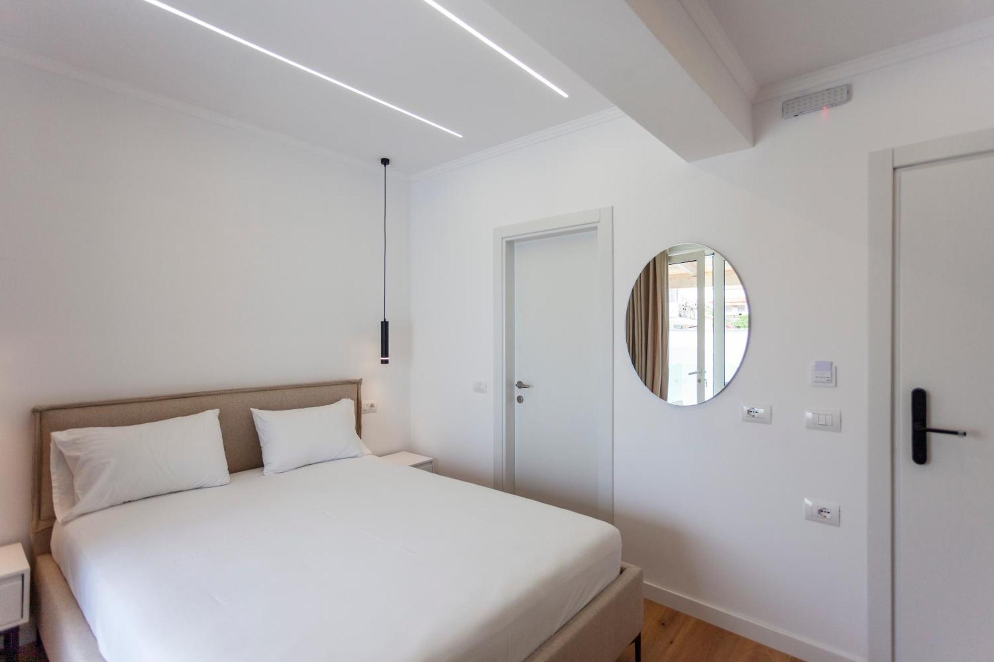 Ionio Rooms Himare Exterior photo